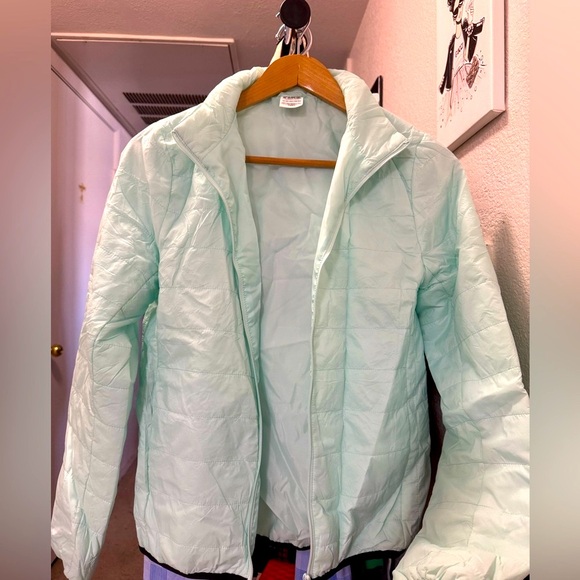 PINK Victoria's Secret Mint light Puffer Jacket - Pre-loved/EUC like new - XS - Picture 1 of 4